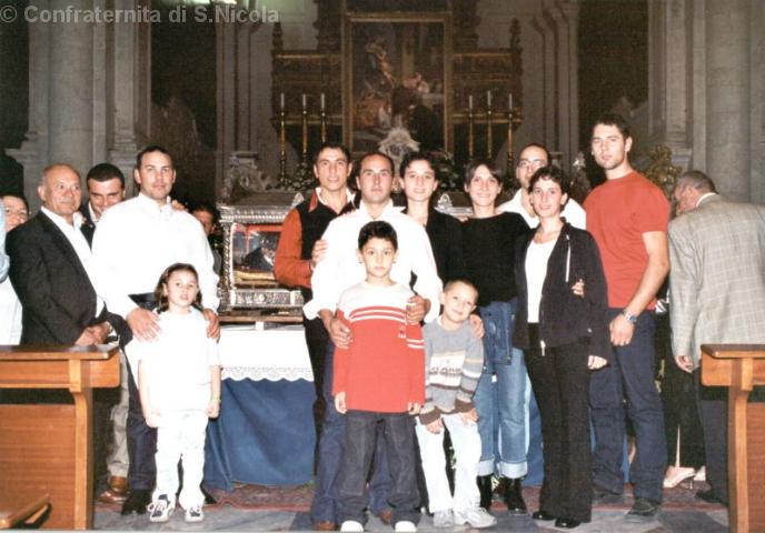 Foto ricordo di alcuni fedeli devoti a San Nicola