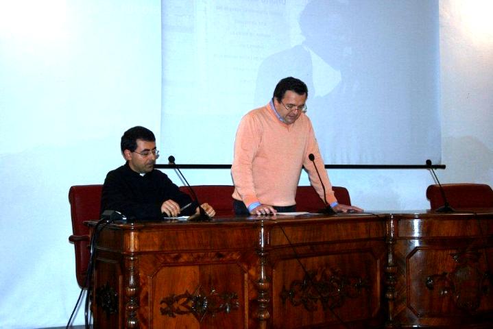 2010 - Il priore della Confraternita legge la relazione annuale all'assemblea