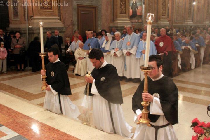 2010 - L'incensazione al momento della consacrazione
