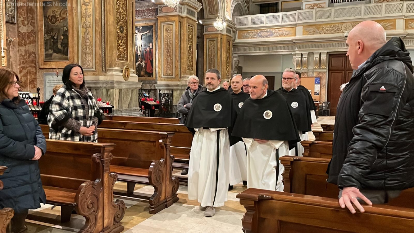 2025 - Processione di ingresso la Confraternita festeggia i suoi 25 anni