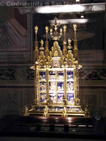 Reliquiario di metalli preziosi e smalti di Ugolino di Vieri