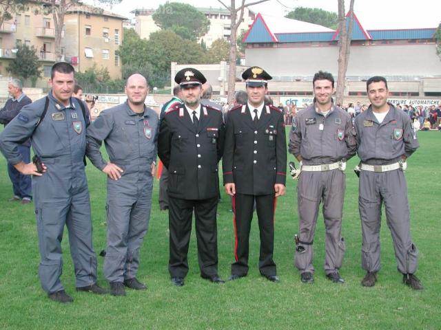 Carabinieri ed elicotteristi della Polizia di Stato