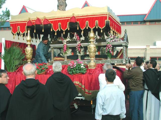 La Confraternita trasborda San Nicola
