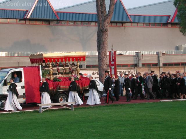 In processione verso la Basilica