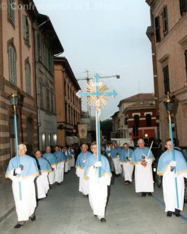 In processione verso la Basilica