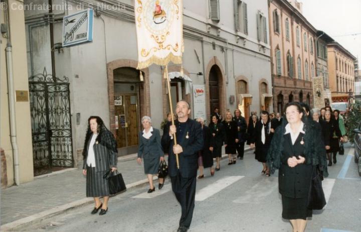 In processione verso la Basilica