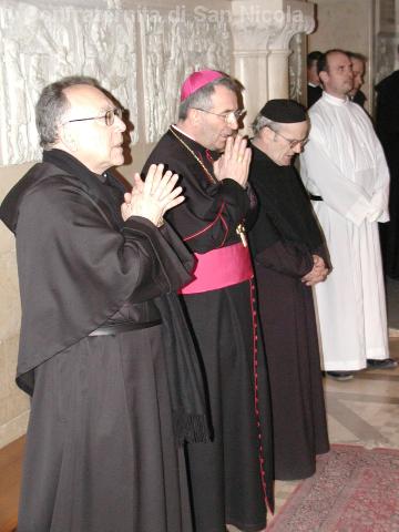 I tre in preghiera a San Nicola